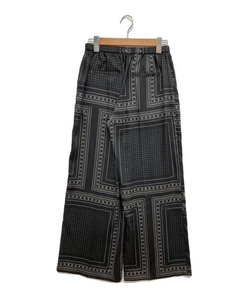 AP STUDIO（エーピーストゥディオ）AP STUDIO (エーピーストゥディオ) スカーフプリントパンツ ブラック サイズ:Mの古着・服飾アイテム