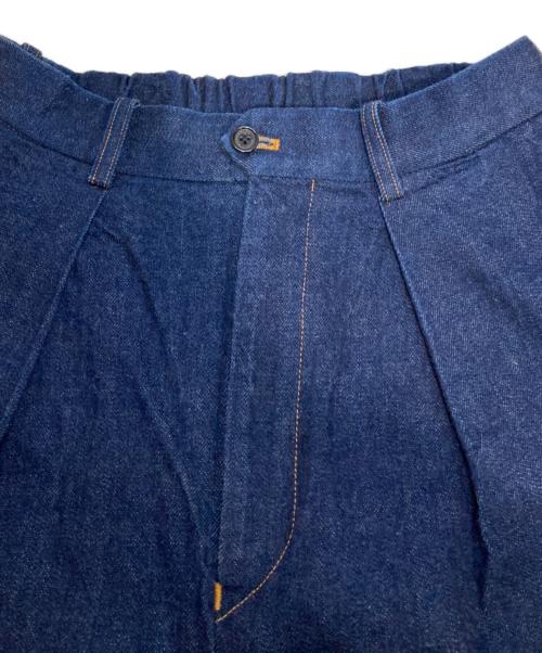 MARKAWARE（マーカウェア）MARKAWARE (マーカウェア) DENIM PLEATED WIDE TROUSERS インディゴ サイズ:Sの古着・服飾アイテム