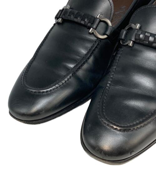 Salvatore Ferragamo（サルヴァトーレ フェラガモ）Salvatore Ferragamo (サルヴァトーレ フェラガモ) ガンチーニローファー ブラック サイズ:UK 8（27cm相当）の古着・服飾アイテム