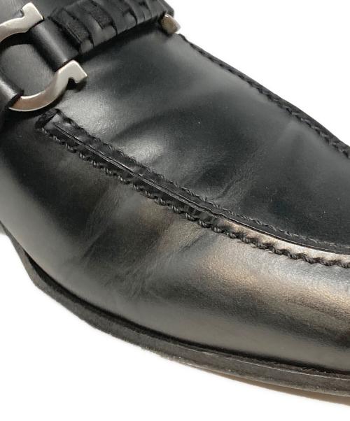 Salvatore Ferragamo（サルヴァトーレ フェラガモ）Salvatore Ferragamo (サルヴァトーレ フェラガモ) ガンチーニローファー ブラック サイズ:UK 8（27cm相当）の古着・服飾アイテム