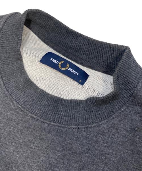 FRED PERRY（フレッドペリー）FRED PERRY (フレッドペリー) クルーネックスウェット グレー サイズ:Sの古着・服飾アイテム