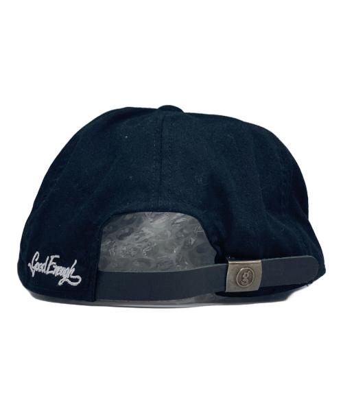 GOODENOUGH（グッドグリーフ）GOOD ENOUGH (グッドイナフ) フェルトロゴベースボールキャップ ブラックの古着・服飾アイテム