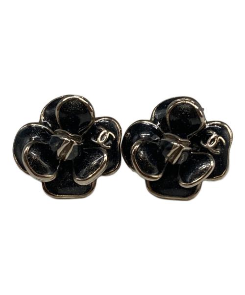CHANEL（シャネル）CHANEL (シャネル) フラワーモチーフココマークイヤリング ブラックの古着・服飾アイテム