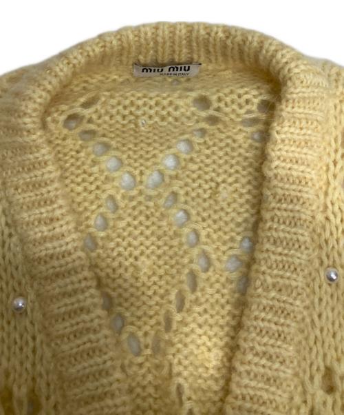 MIU MIU（ミュウミュウ）MIU MIU (ミュウミュウ) パールデザインニットカーディガン イエロー サイズ:M(38)の古着・服飾アイテム
