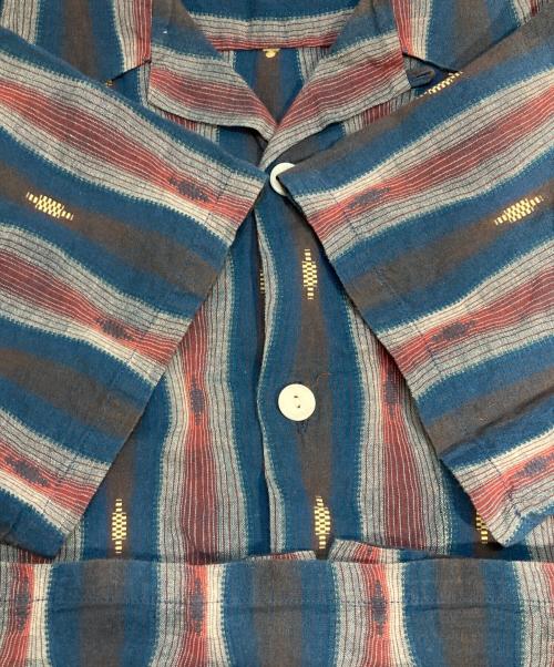 CALEE（キャリー）CALEE (キャリー) ONDULE STRIPE SHIRT ブルー×レッド サイズ:Mの古着・服飾アイテム