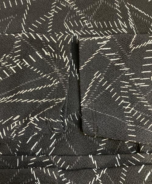 COUP DE CHANCE（クードシャンス）COUP DE CHANCE (クードシャンス) 幾何学プリントナローワンピース ネイビー サイズ:M(38) 未使用品の古着・服飾アイテム