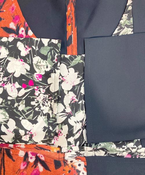 Acne studios（アクネ ストゥディオス）ACNE STUDIOS (アクネ ストゥディオス) 花柄ワンピース レッド×ネイビー サイズ:36(S)の古着・服飾アイテム