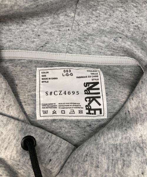 NIKE（ナイキ）NIKE (ナイキ) sacai (サカイ) NRG HOODIE グレー サイズ:Lの古着・服飾アイテム