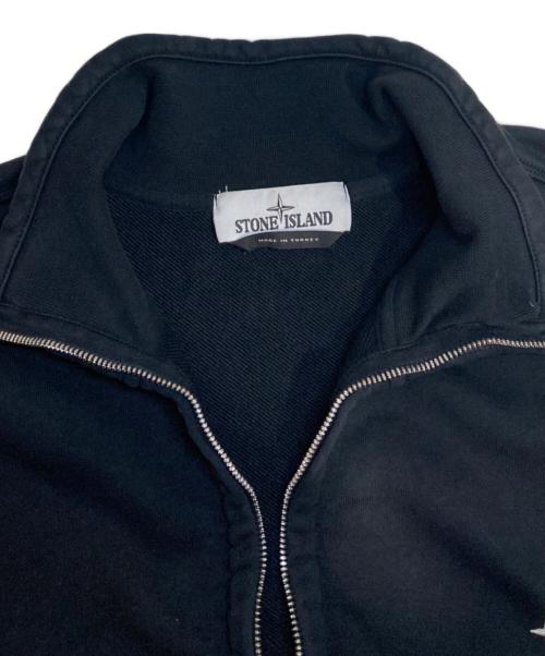 STONE ISLAND（ストーンアイランド）STONE ISLAND (ストーンアイランド) Garment Dyed Zip Sweatshirt ブラック サイズ:Mの古着・服飾アイテム