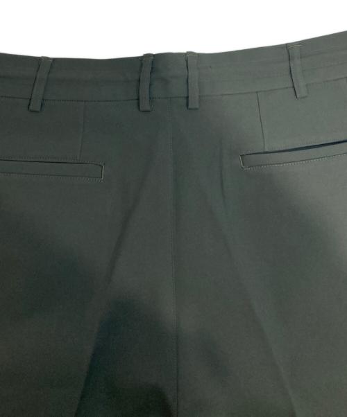 Junhashimoto（ジュンハシモト）Junhashimoto (ジュンハシモト) NEO EASY TUCK PANTS/ネオイージータックパンツ チャコール(カーキ) サイズ:XL(5) 未使用品の古着・服飾アイテム