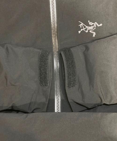 ARC'TERYX（アークテリクス）ARC'TERYX (アークテリクス) Beta Insulated Jacket/ベータインサレーテッドジャケット ブラック サイズ:Mの古着・服飾アイテム