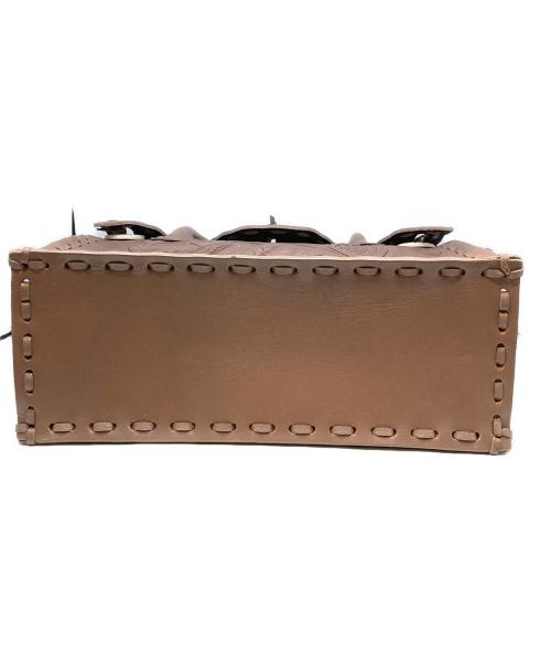 Carving Tribes（カービングトライブス）Carving Tribes (カービングトライブス) カーヴィングレザーハンドバッグ ピンクの古着・服飾アイテム