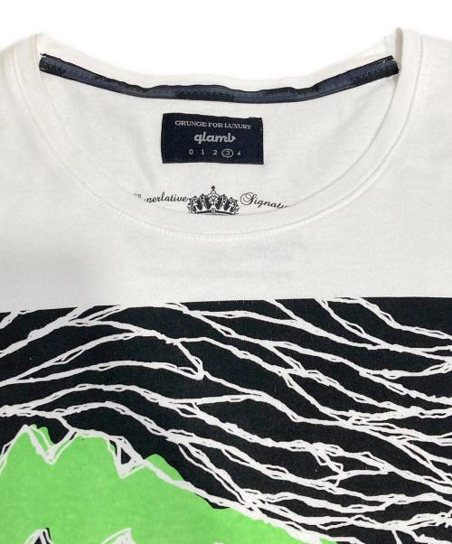 glamb（グラム）glamb (グラム) ジョジョの奇妙な冒険 (ジョジョノキミョウナボウケン) 岸辺露伴 Tシャツ ホワイト サイズ:Lの古着・服飾アイテム