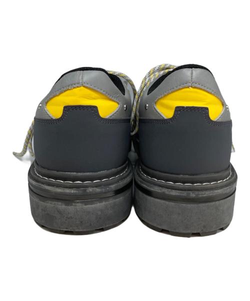 Onitsuka Tiger（オニツカタイガー）Onitsuka Tiger (オニツカタイガー) ANDREA POMPILIO (アンドレアポンピリオ) MNR MOCCASIN AP グレー サイズ:28の古着・服飾アイテム