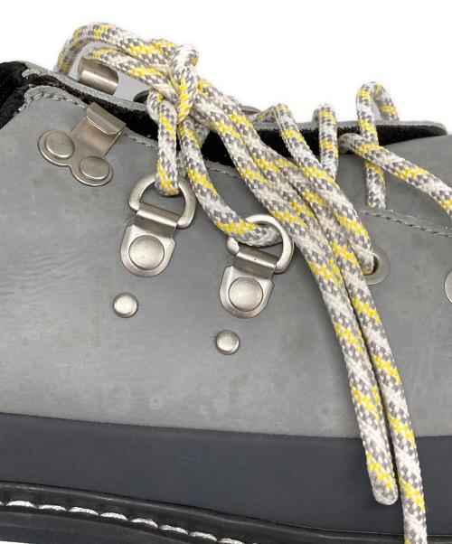 Onitsuka Tiger（オニツカタイガー）Onitsuka Tiger (オニツカタイガー) ANDREA POMPILIO (アンドレアポンピリオ) MNR MOCCASIN AP グレー サイズ:28の古着・服飾アイテム