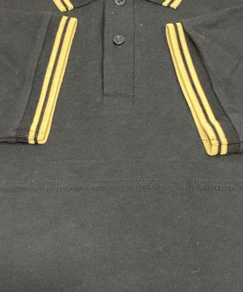 FRED PERRY（フレッドペリー）FRED PERRY (フレッドペリー) ロゴ刺繍ポロシャツ ブラック×ゴールド サイズ:L(UK40）の古着・服飾アイテム