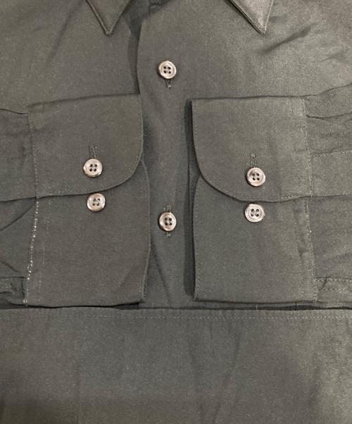 VAN HEUSEN（ヴァンヒューセン/バンヒューゼン）VAN HEUSEN (ヴァンヒューセン/バンヒューゼン) SUPER SILK シャツ ブラック サイズ:L相当の古着・服飾アイテム