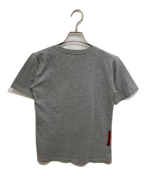 PRADA（プラダ）PRADA (プラダ) スモールロゴTシャツ グレー サイズ:不明の古着・服飾アイテム