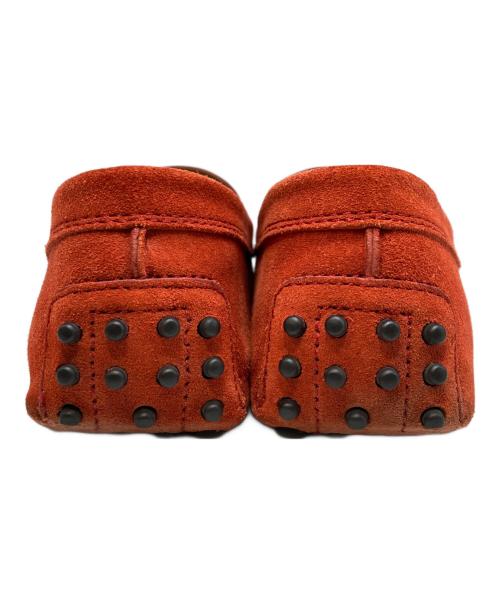 TOD'S（トッズ）TOD'S (トッズ) ドライビングシューズ オレンジ サイズ:7の古着・服飾アイテム