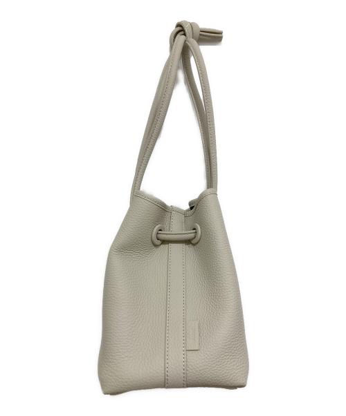 VASIC（ヴァジック）VASIC (ヴァジック) ハンドバッグ アイボリーの古着・服飾アイテム