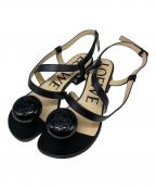 LOEWEロエベ）の古着「Calle Pebble Embellished Leather Sandals」｜ブラック
