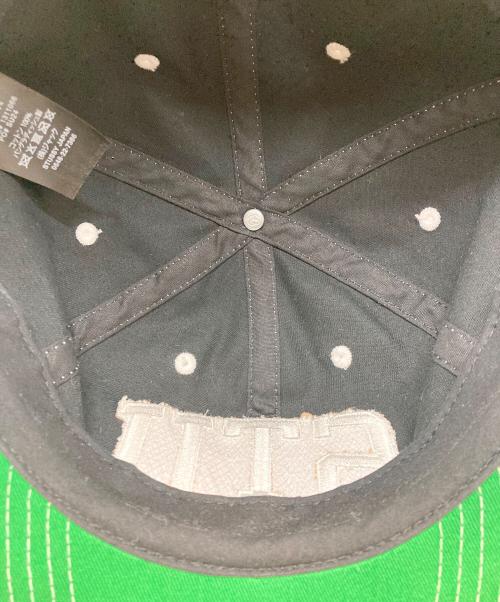 stussy（ステューシー）stussy (ステューシー) MID-DEPTH STU ARCH STRAPBACK ブラック×グリーンの古着・服飾アイテム