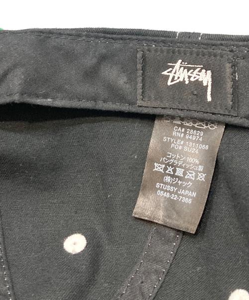 stussy（ステューシー）stussy (ステューシー) MID-DEPTH STU ARCH STRAPBACK ブラック×グリーンの古着・服飾アイテム