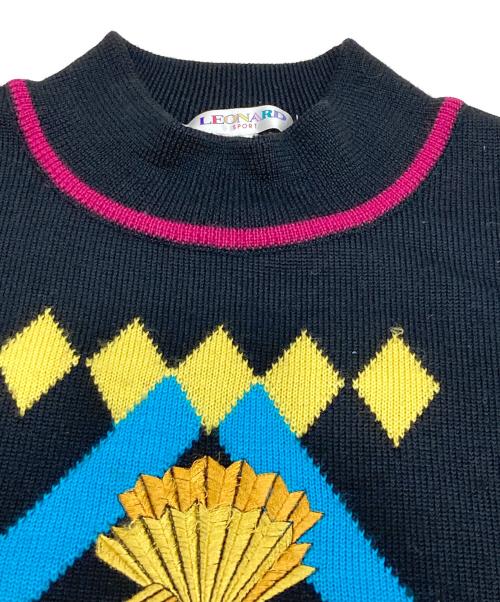 LEONARD SPORT（レオナール スポーツ）LEONARD SPORT (レオナール スポーツ) ワッペン刺繍ニット ブラック サイズ:Lの古着・服飾アイテム