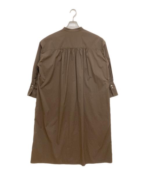 23区（ニジュウサンク）23区 (ニジュウサンク) ARS タフタ シャツワンピース ブラウン サイズ:Sの古着・服飾アイテム