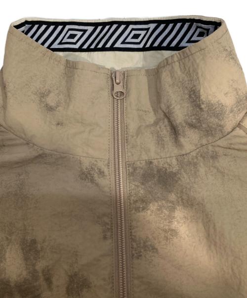 UMBRO（アンブロ）UMBRO (アンブロ) FREAK'S STORE (フリークストア) ナイロンジャケット ベージュ サイズ:Mの古着・服飾アイテム