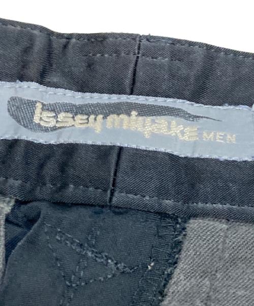 ISSEY MIYAKE MEN（イッセイミヤケメン）ISSEY MIYAKE MEN (イッセイミヤケメン) サテンサイドジップパンツ ブラック サイズ:Sの古着・服飾アイテム