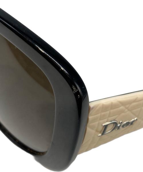 Christian Dior（クリスチャン ディオール）Christian Dior (クリスチャン ディオール) カナージュスクエアサングラス ブラック×ホワイト サイズ:56□18 135の古着・服飾アイテム