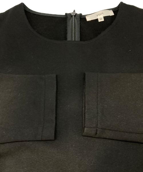 YORI（ヨリ）YORI (ヨリ) ぬくぬくヘムフリルブラウス ブラック サイズ:36 (S)の古着・服飾アイテム