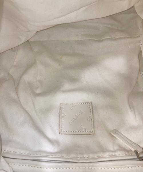 Desigual（デシグアル）Desigual (デシグアル) マルチポジション イギリス刺繍 ミドルバックパック ホワイトの古着・服飾アイテム