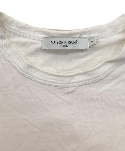 maison kitsune（メゾンキツネ）MAISON KITSUNE (メゾンキツネ) フォックスヘッド パッチ クラシック Tシャツ ホワイト サイズ:Sの古着・服飾アイテム