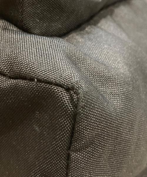 MM6 Maison Margiela（エムエムシックスメゾンマルジェラ）MM6 Maison Margiela (エムエムシックスメゾンマルジェラ) EASTPAK (イーストパック) アシンメトリーバックパック ブラックの古着・服飾アイテム