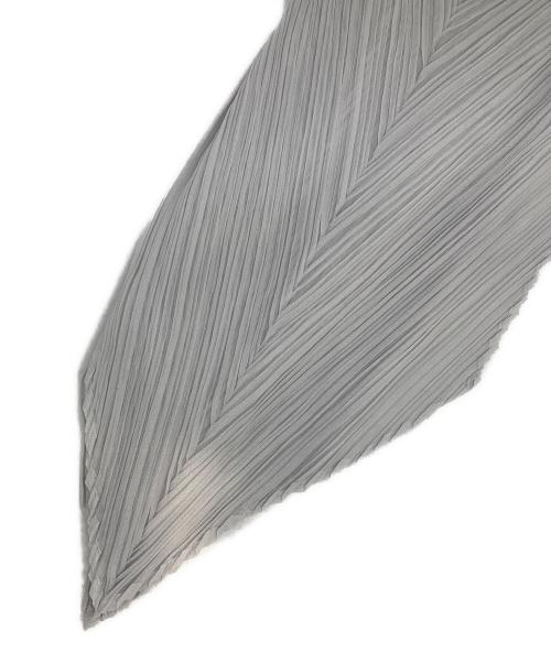 PLEATS PLEASE（プリーツプリーズ）PLEATS PLEASE (プリーツプリーズ) プリーツスカーフ グレーの古着・服飾アイテム