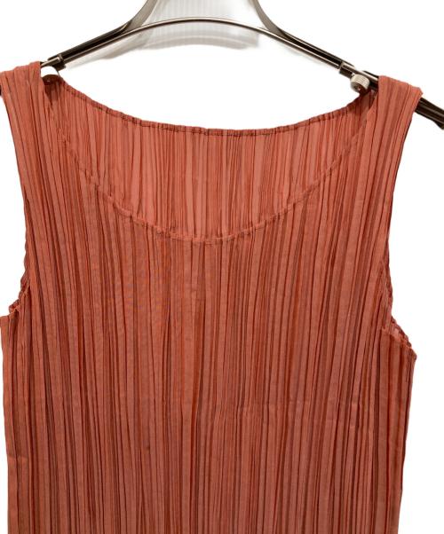 ISSEY MIYAKE（イッセイミヤケ）ISSEY MIYAKE (イッセイミヤケ) プリーツワンピース ブラウン サイズ:Mの古着・服飾アイテム