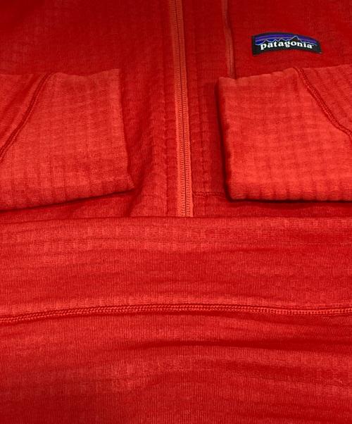 Patagonia（パタゴニア）Patagonia (パタゴニア) R1 フーディジャケット レッド サイズ:XSの古着・服飾アイテム