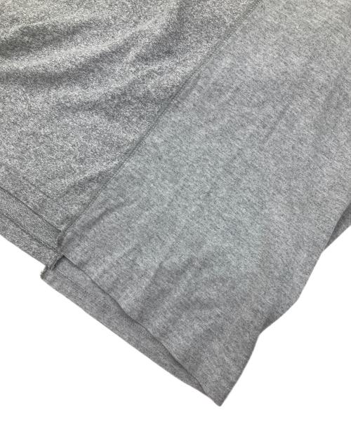 77circa（ナナナナサーカ）77circa (ナナナナサーカ) リメイクTシャツ グレー サイズ:記載なしの古着・服飾アイテム