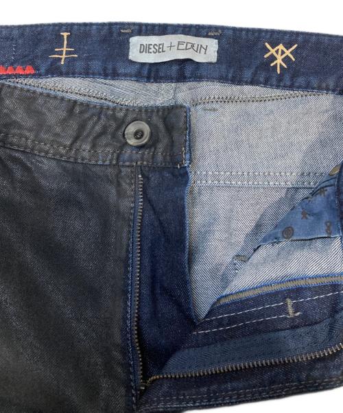 DIESEL（ディーゼル）DIESEL (ディーゼル) EDUN (イードゥン) コーティング加工デニムパンツ ブラック×インディゴ サイズ:78.5cm (W31)の古着・服飾アイテム
