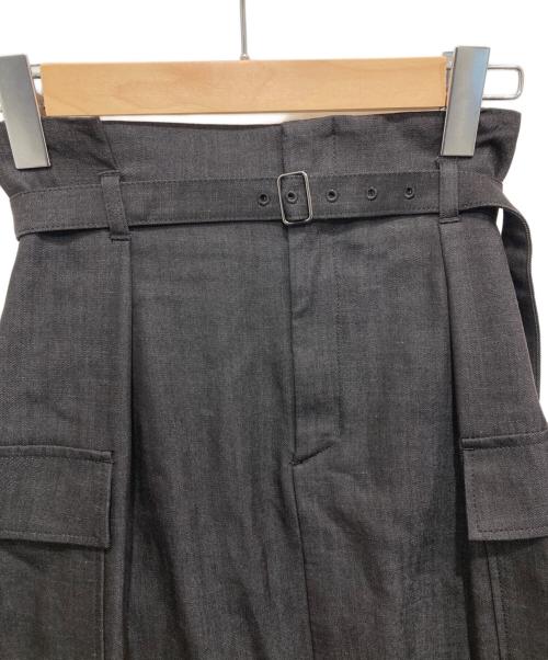 23区（ニジュウサンク）23区 (ニジュウサンク) デニムライクシャンプレーIラインスカート ブラック サイズ:32 未使用品の古着・服飾アイテム