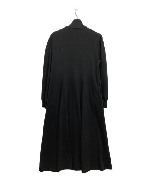 chignon（シニヨン）chignon (シニヨン) ハーフZIPカットワンピース ブラック サイズ:Fの古着・服飾アイテム