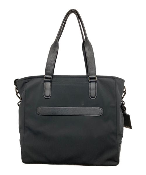 TUMI（トゥミ）TUMI (トゥミ) 「ウッドサイド」イースト・ウエスト・トート ブラックの古着・服飾アイテム