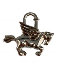 HERMES（エルメス）の古着「カデナ ペガサスチャーム」｜シルバー