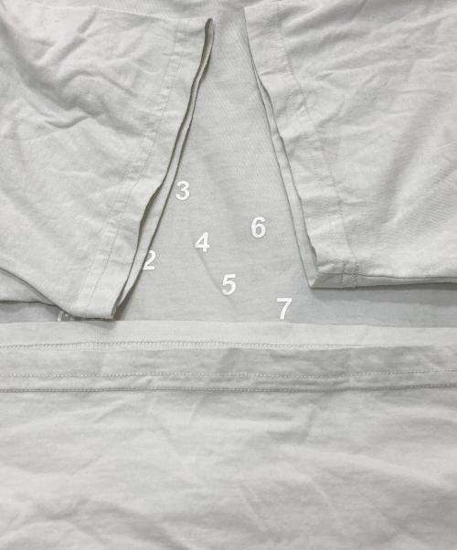 Maison Margiela（メゾンマルジェラ）Maison Margiela (メゾンマルジェラ) NUMBERING LOGO TEE ライトグレー サイズ:XLの古着・服飾アイテム