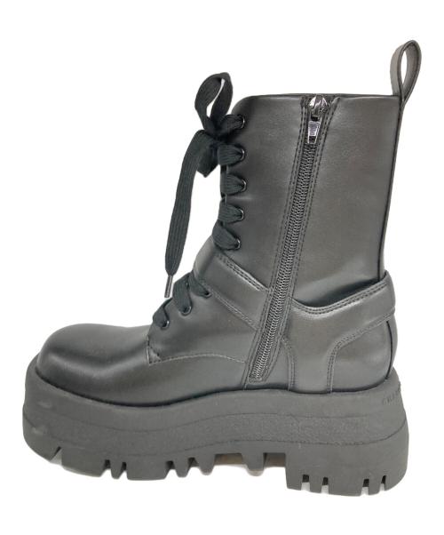 CHARLES & KEITH（チャールズアンドキース）CHARLES & KEITH (チャールズアンドキース) ベルトレースアップブーツ ブラック サイズ:36の古着・服飾アイテム