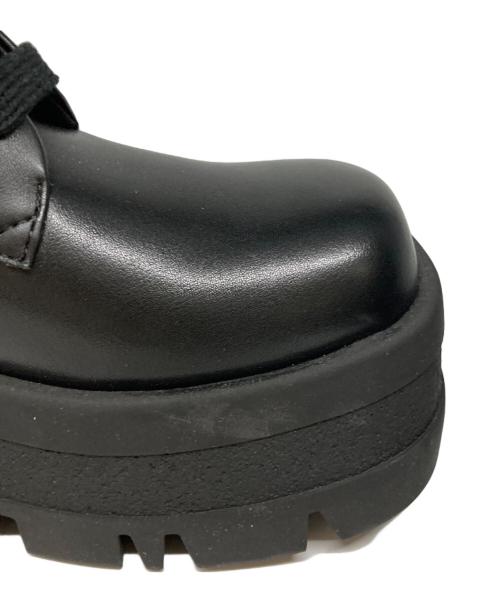 CHARLES & KEITH（チャールズアンドキース）CHARLES & KEITH (チャールズアンドキース) ベルトレースアップブーツ ブラック サイズ:36の古着・服飾アイテム