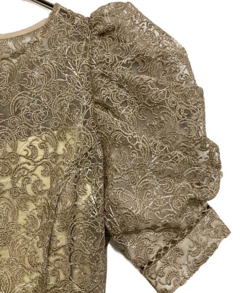 FRAY ID（フレイ アイディー）FRAY ID (フレイ アイディー) エンブロイダリーパフドレス ベージュの古着・服飾アイテム