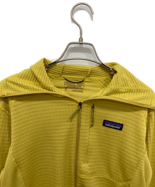 Patagonia（パタゴニア）Patagonia (パタゴニア) R1 P/O Hoody イエロー サイズ:Aの古着・服飾アイテム